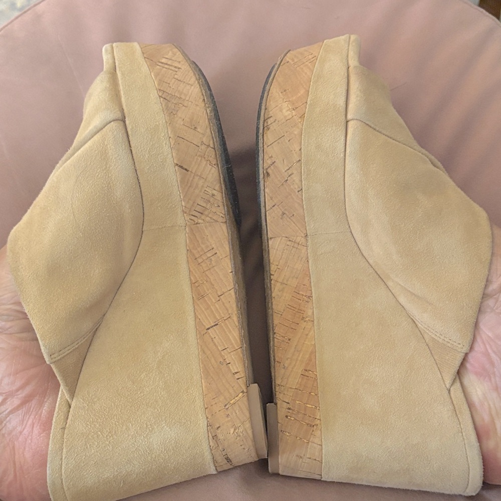 Diane Von Furstenberg Beige Suede Wedge Shoes